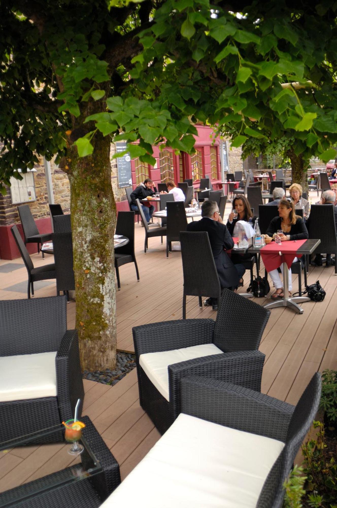 Logis Hotel, Restaurant Et Spa Le Relais De Broceliande Paimpont Exterior foto