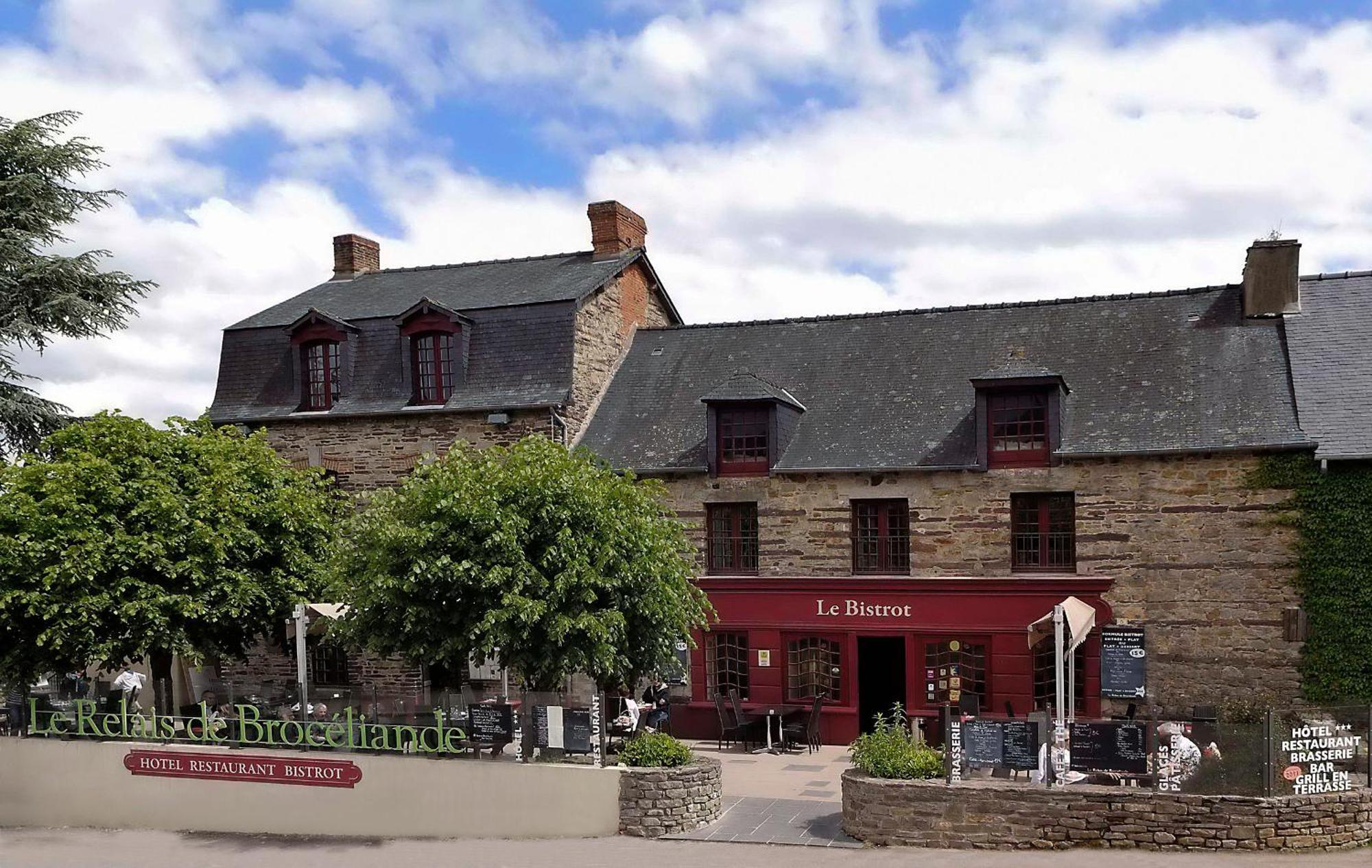 Logis Hotel, Restaurant Et Spa Le Relais De Broceliande Paimpont Exterior foto
